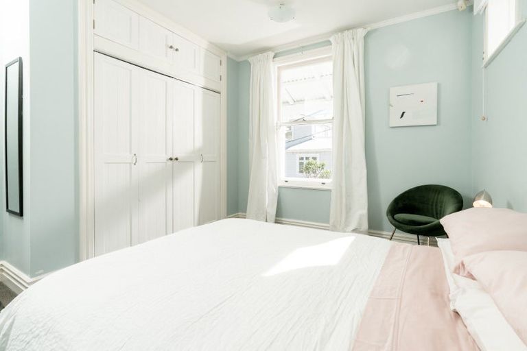 Photo of property in 8 Port Street, Mount Victoria, Wellington, 6011