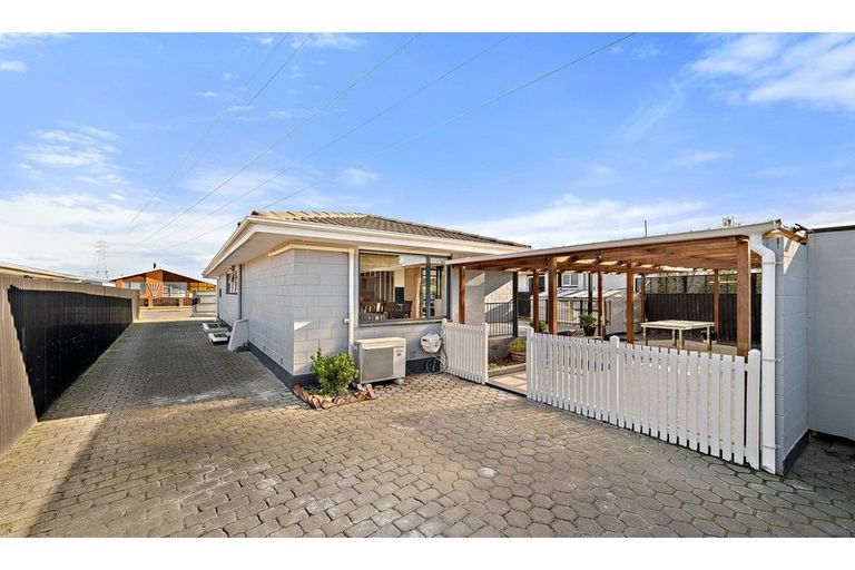 Photo of property in 46 Denise Crescent, Hornby, Christchurch, 8042