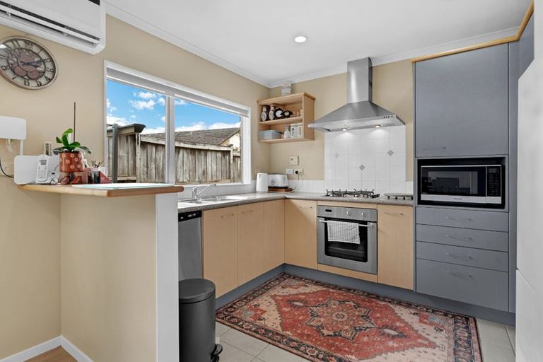 Photo of property in 12 Avonglen Court, Wattle Downs, Auckland, 2103