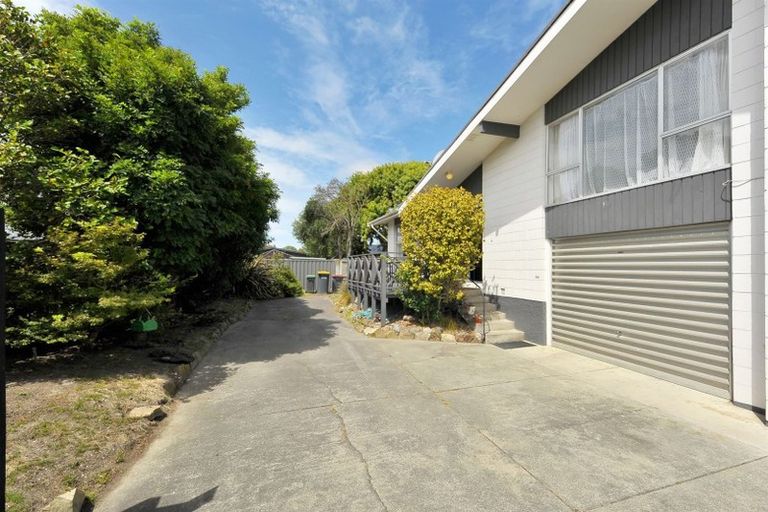 Photo of property in 2/24 Chilton Drive, Mairehau, Christchurch, 8052