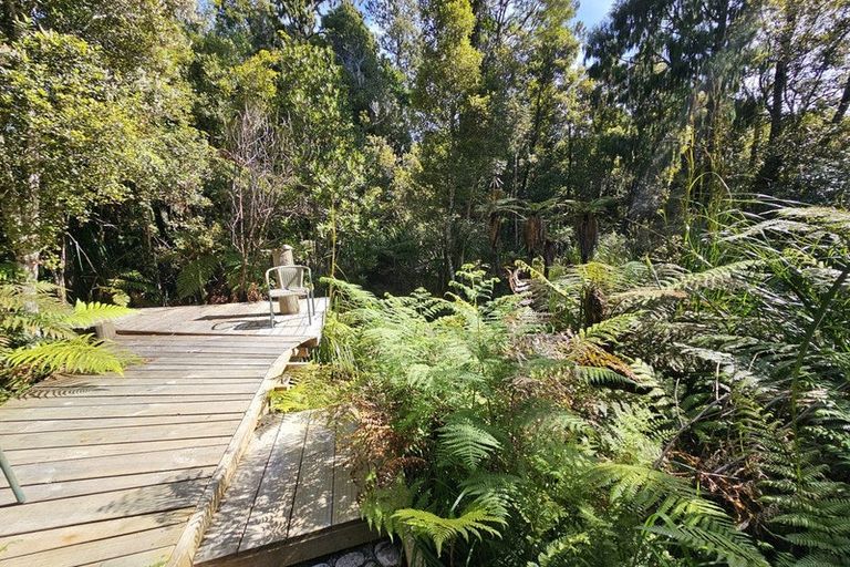 Photo of property in 215 Clifton Road, Kaiata, Greymouth, 7805