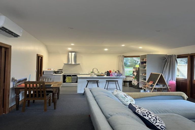 Photo of property in 12 Puriri Street, Eastbourne, Lower Hutt, 5013