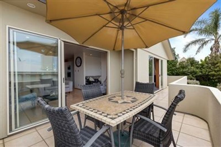 Photo of property in 59 Hastings Road, Mairangi Bay, Auckland, 0630