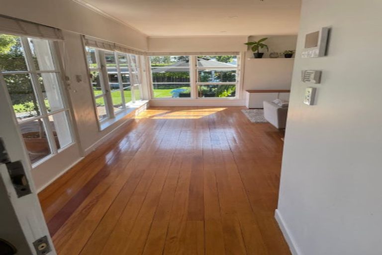 Photo of property in 1/10 Riverlea Avenue, Pakuranga, Auckland, 2010
