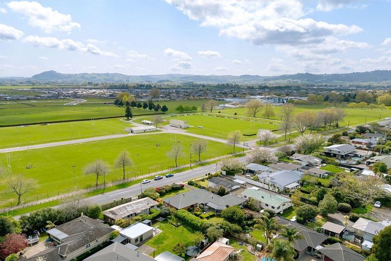 Photo of property in 51 Taylor Street, Cambridge, 3434