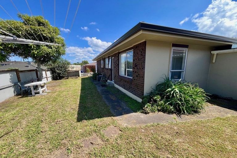 Photo of property in 1/11 Ciprian Place, Henderson, Auckland, 0612