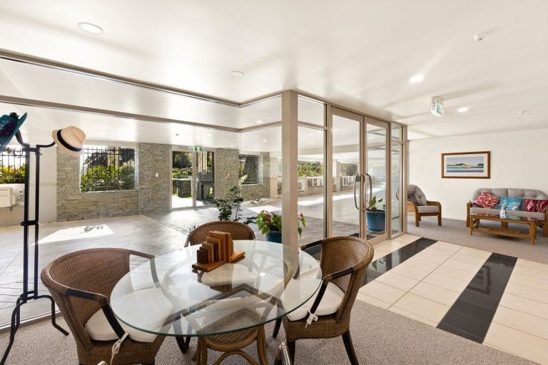 Photo of property in Bridgewater Apartments, 201/7 Te Rangi Cross Road, Paihia, 0200