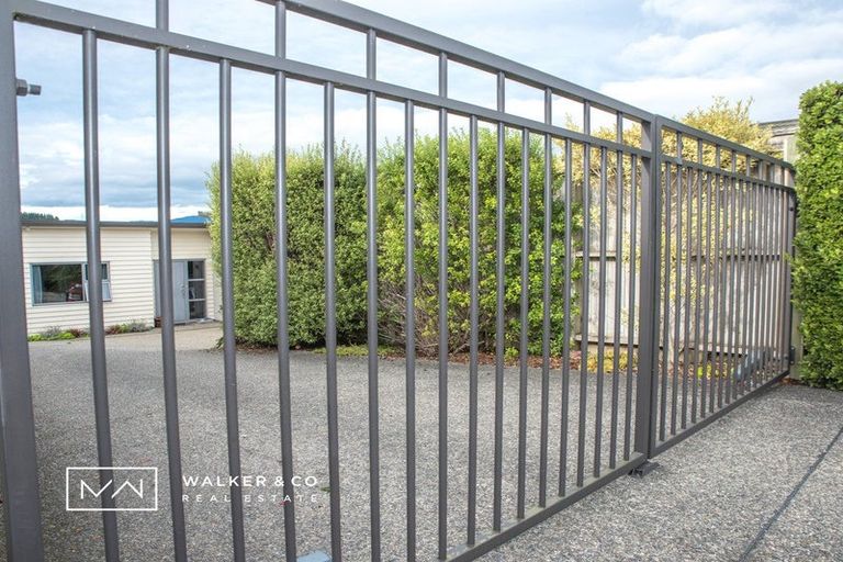 Photo of property in 29 Mcewen Crescent, Riverstone Terraces, Upper Hutt, 5018
