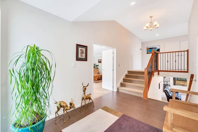 Photo of property in 15 Leafield Crescent, Henderson, Auckland, 0612