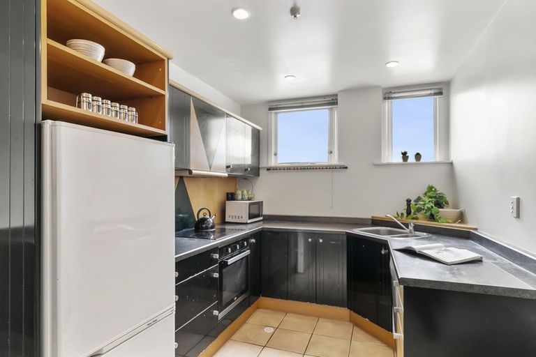 Photo of property in Lexington Apartments, 33d Hania Street, Mount Victoria, Wellington, 6011