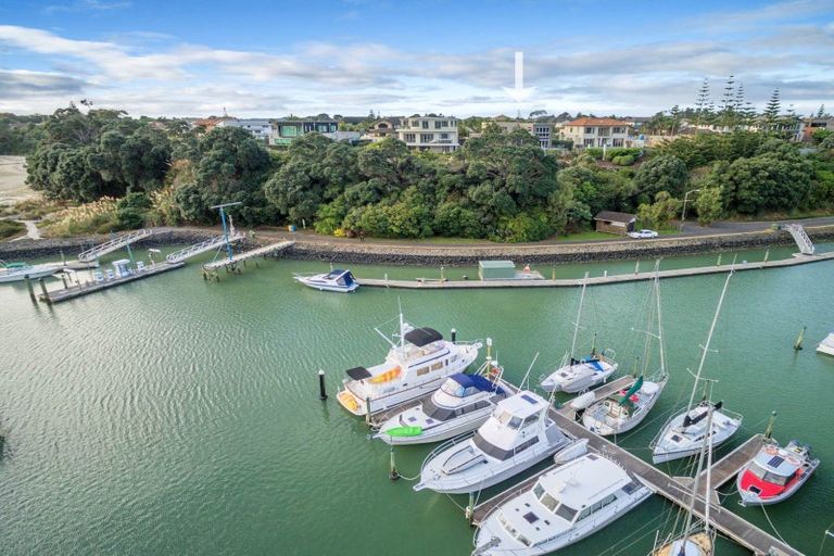 Photo of property in 81 Pine Harbour Parade, Beachlands, Auckland, 2018