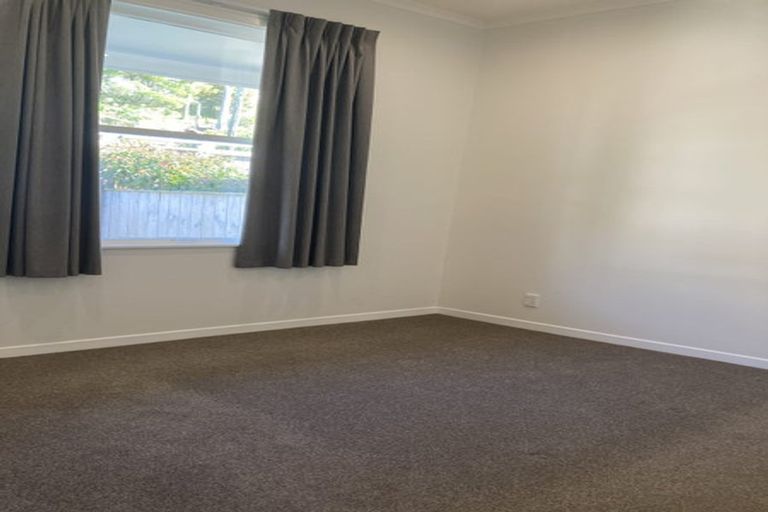 Photo of property in 17 Queens Drive, Kilbirnie, Wellington, 6022