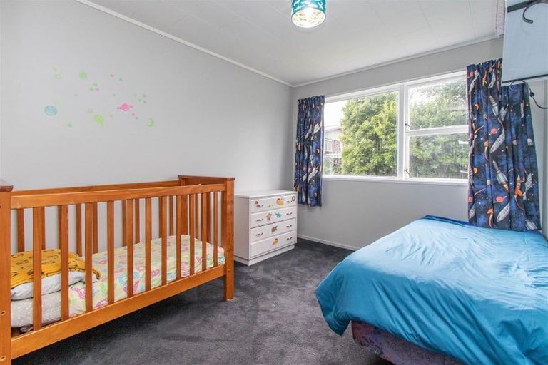 Photo of property in 5 Tainui Terrace, Inglewood, 4330