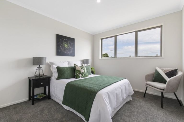 Photo of property in 49 Couldrey Crescent, Red Beach, 0932