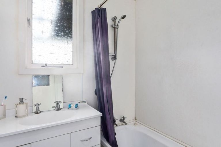 Photo of property in 90 Main Street, Edgecumbe, 3120