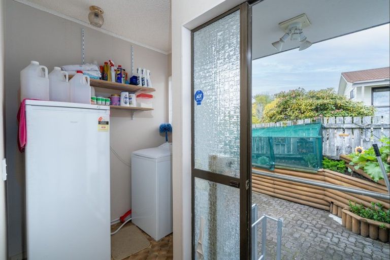 Photo of property in 1 Gladstone Grove, Richmond Heights, Taupo, 3330