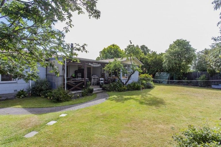 Photo of property in 16 Lacy Gate Place, Woodend, 7610