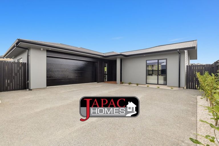 Photo of property in 7 Rangeview Drive, Kelvin Grove, 4414