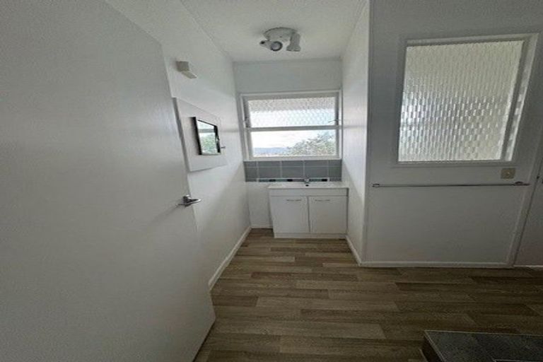 Photo of property in 282 Great North Road, Henderson, Auckland, 0612