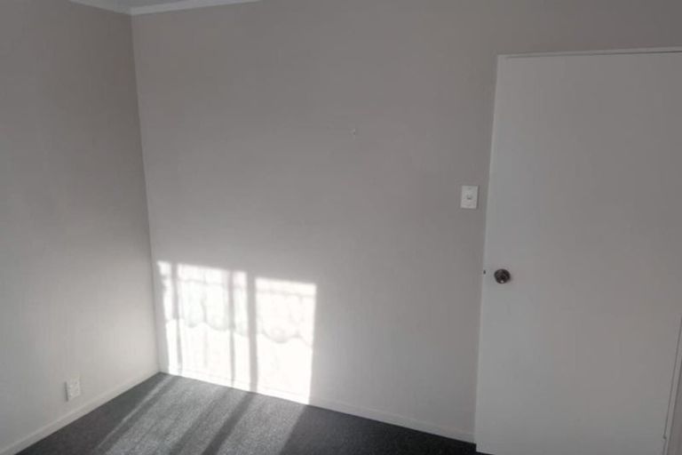 Photo of property in 2/388a West Coast Road, Glen Eden, Auckland, 0602