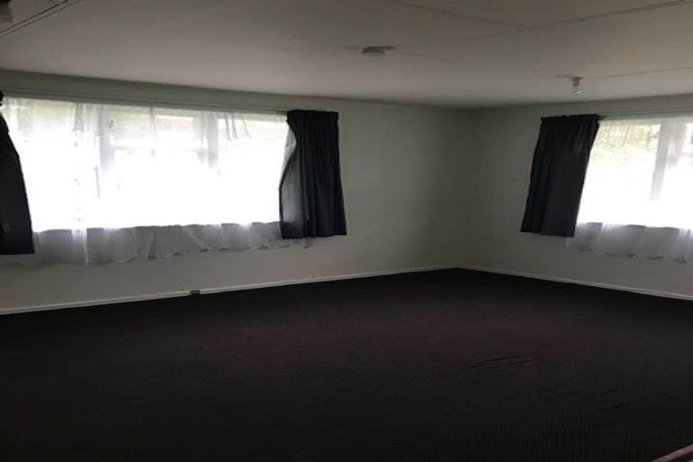 Photo of property in 141 Castor Crescent, Cannons Creek, Porirua, 5024