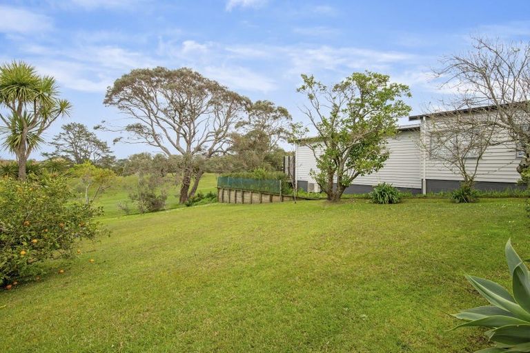 Photo of property in 19 Shakespear Road, Army Bay, Whangaparaoa, 0930