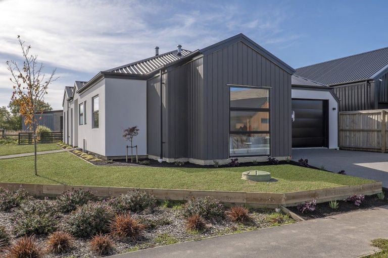 Photo of property in 2 Coe Street, Halswell, Christchurch, 8025