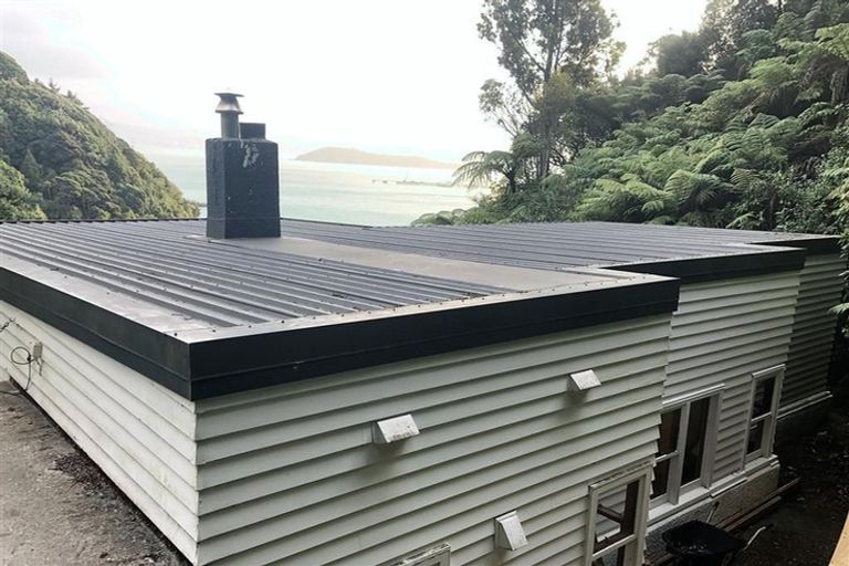 Photo of property in 55 Walter Road, Lowry Bay, Lower Hutt, 5013