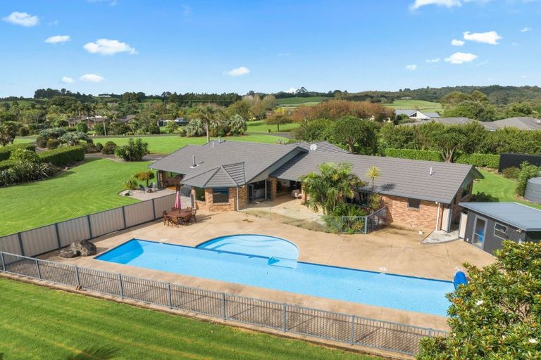 Photo of property in 16 Cairn Way, Te Kamo, Kamo, 0185