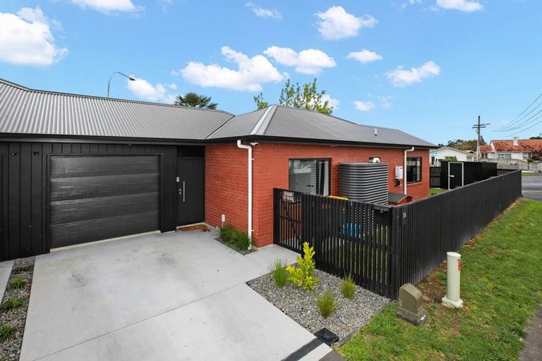 Photo of property in 2a Carey Street, Maeroa, Hamilton, 3200