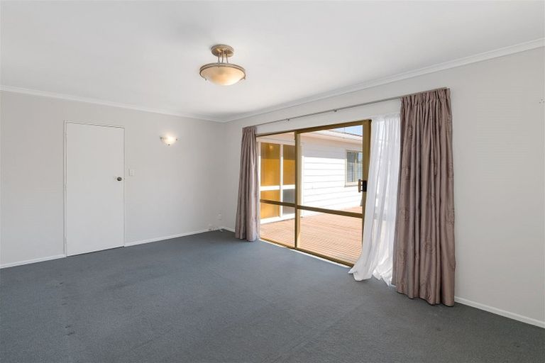 Photo of property in 92 Kennedy Drive, Levin, 5510