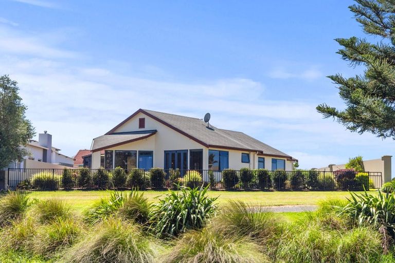 Photo of property in 25 Bermuda Drive, Papamoa Beach, Papamoa, 3118
