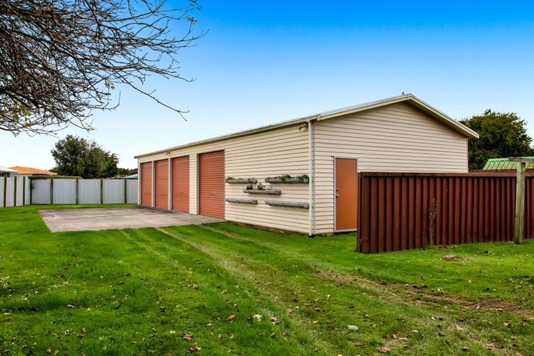 Photo of property in 61 Turuturu Road, Hawera, 4610
