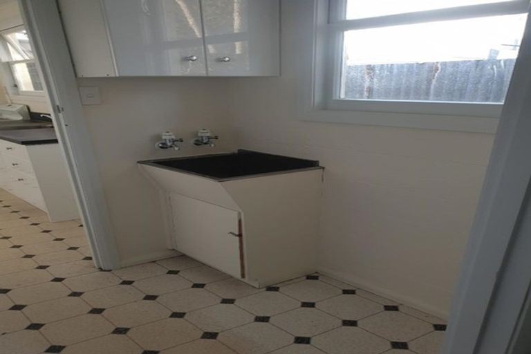 Photo of property in 12 Worcester Street, West End, Palmerston North, 4410