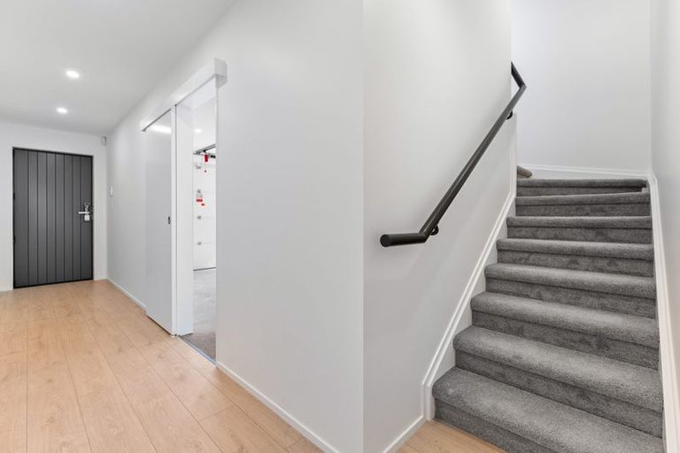 Photo of property in 9 Rosedale Road, Pinehill, Auckland, 0632