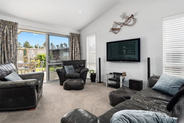 Photo of property in 4 Madeleine Place, Omokoroa, 3114