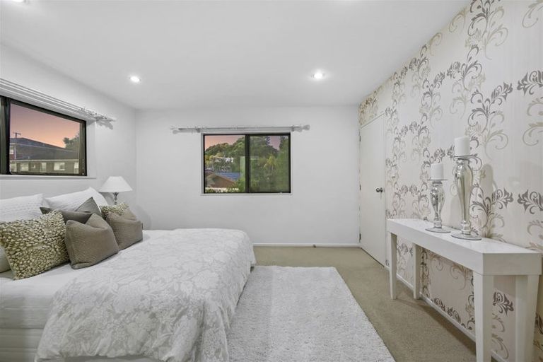 Photo of property in 209a Forrest Hill Road, Forrest Hill, Auckland, 0620