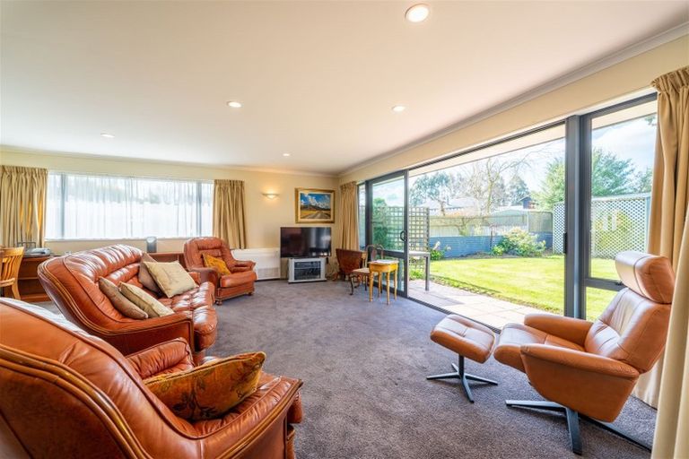 Photo of property in 33 Mckenzie Street, Geraldine, 7930