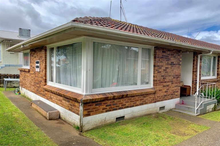 Photo of property in 1/11 Waipuna Road, Mount Wellington, Auckland, 1060