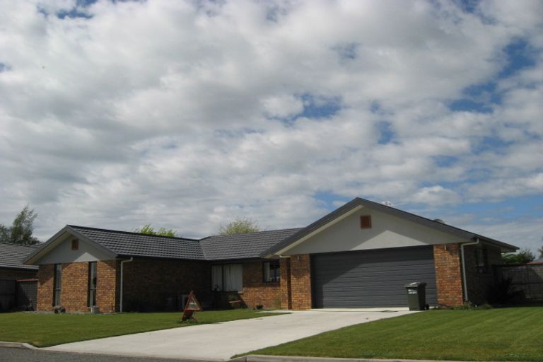 Photo of property in 52 Paget Drive, Woodend, 7610