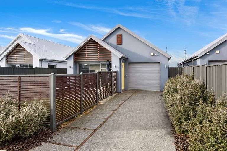 Photo of property in 75 Caulfield Avenue, Halswell, Christchurch, 8025