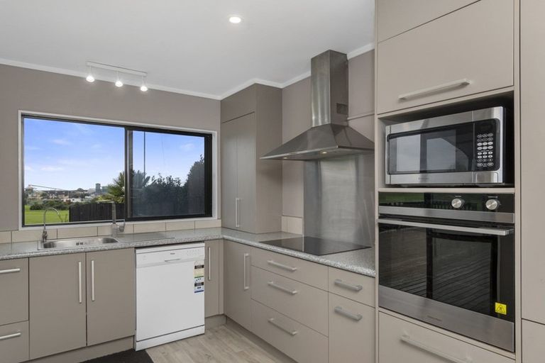 Photo of property in 4 Gray Avenue, Te Puke, 3119