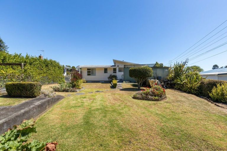 Photo of property in 29 Awanui Street, Merrilands, New Plymouth, 4312