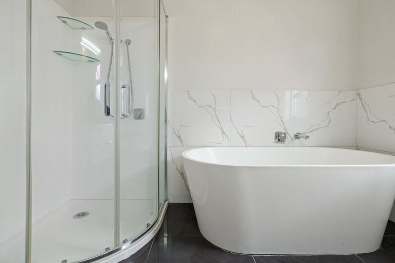 Photo of property in 222 River Road, Claudelands, Hamilton, 3214