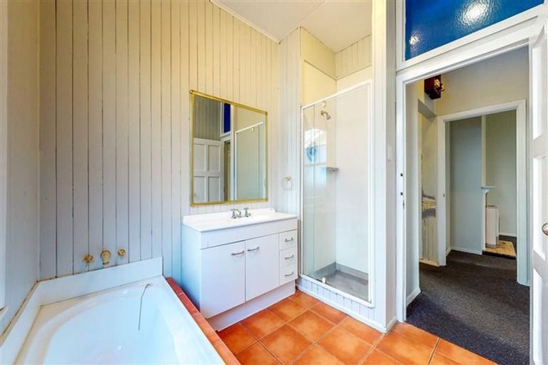 Photo of property in 22 Elizabeth Street, Moera, Lower Hutt, 5010
