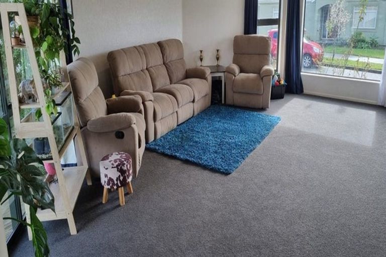 Photo of property in 8 Woodgate Court, Fitzherbert, Palmerston North, 4410