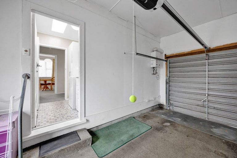 Photo of property in 44 Fulford Street, New Plymouth, 4310