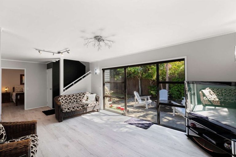 Photo of property in 137 The Fairway, Matarangi, Whitianga, 3592