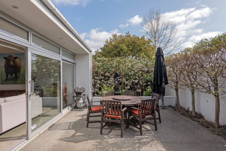 Photo of property in 65 Hawkesbury Avenue, St Albans, Christchurch, 8014