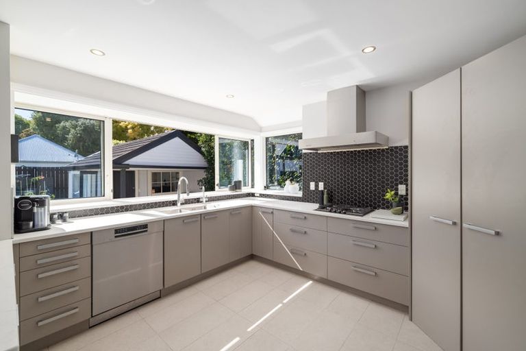 Photo of property in 48 Glandovey Road, Fendalton, Christchurch, 8052